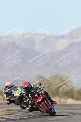 media/Dec-04-2025-Racers Edge (Thu) [[5ebc9f124d]]/3-B Group/1-Session 1 (Turn 7)/